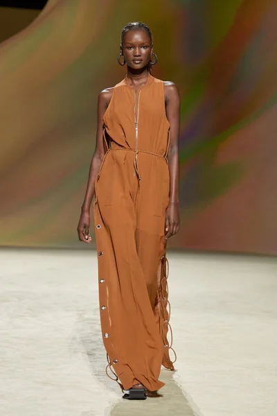 Look 21